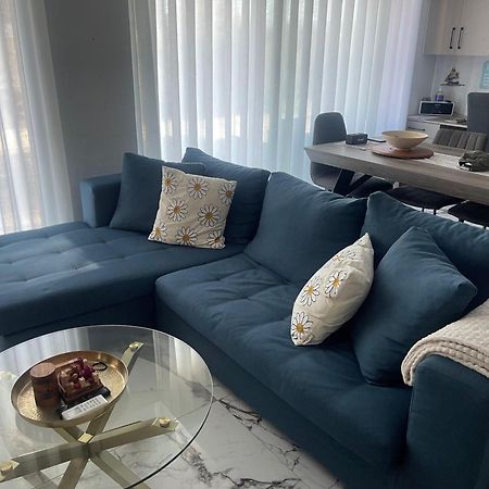 Sea View Apartment Патри Екстер'єр фото