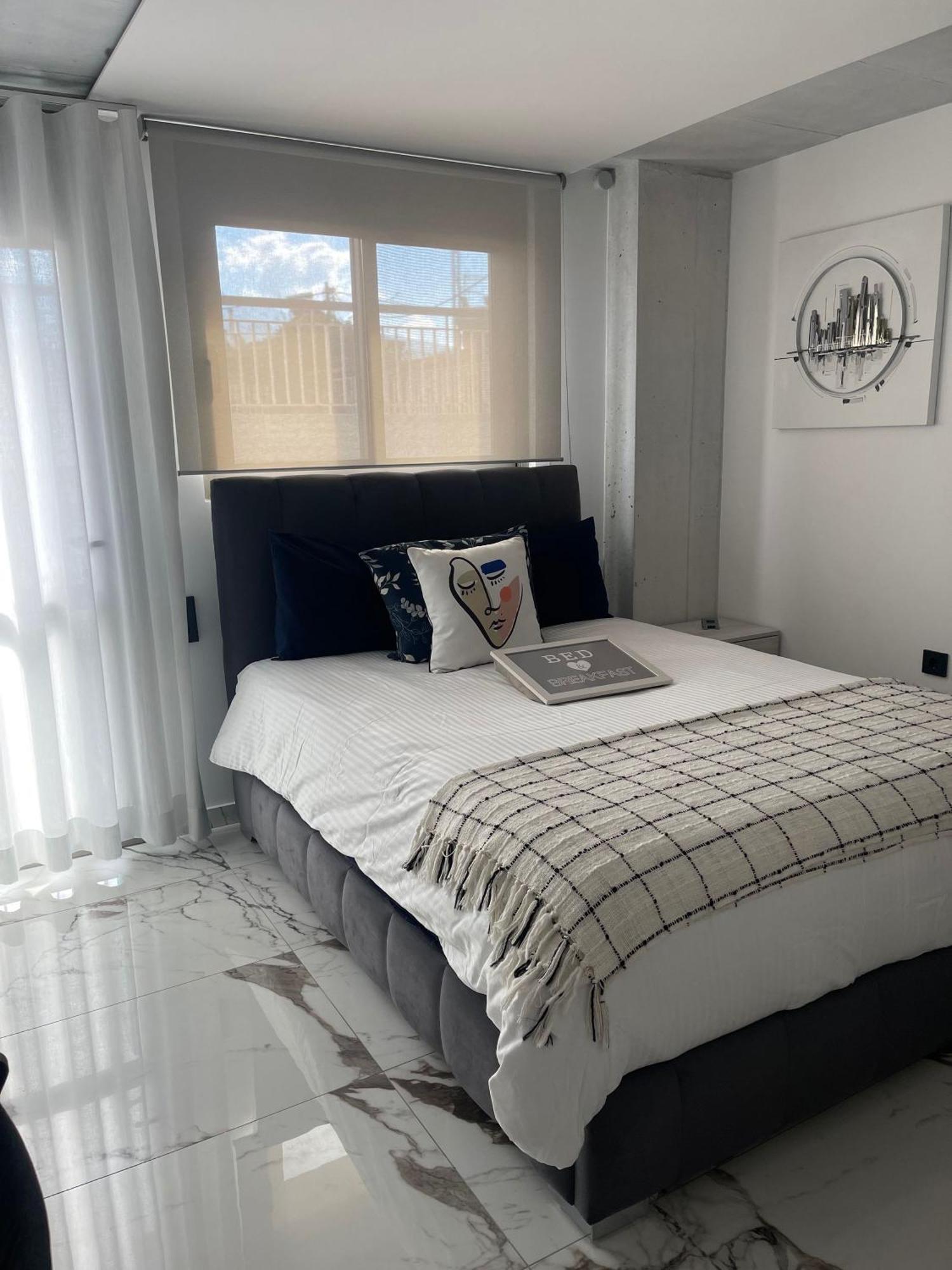 Sea View Apartment Патри Екстер'єр фото